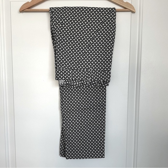 Gap Slim Cropped Stretch Pant with Navy and White Pattern - Picture 1 of 7